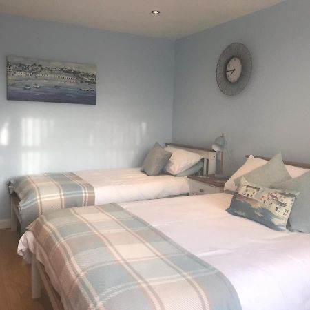 Coast 77 B&B 풀 외부 사진